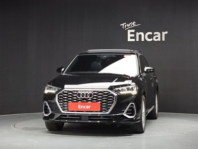 2022 AUDI Q3 photo 2