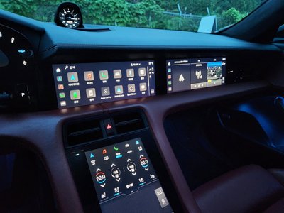 صورة مصغرة 12 لـ 2022 Porsche TAYCAN
