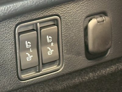 صورة مصغرة 13 لـ 2023 Lexus RX