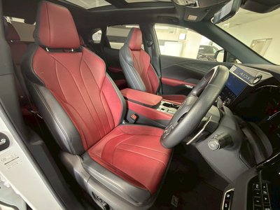 صورة مصغرة 47 لـ 2023 Lexus RX