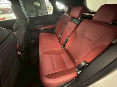 صورة مصغرة 57 لـ 2023 Lexus RX