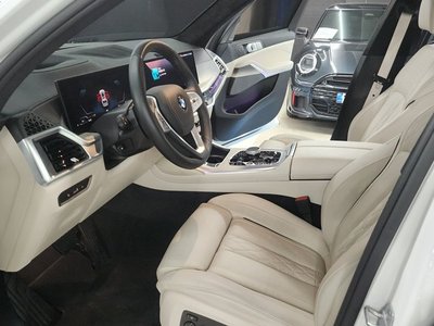 BMW X7 - 10
