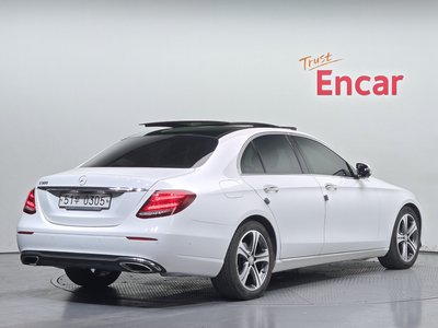 صورة 4 لـ 2016 Mercedes-BENZ E-CLASS