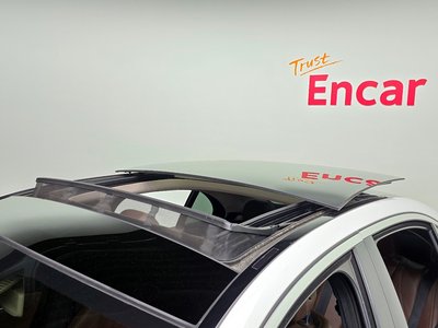 صورة مصغرة 18 لـ 2016 Mercedes-BENZ E-CLASS