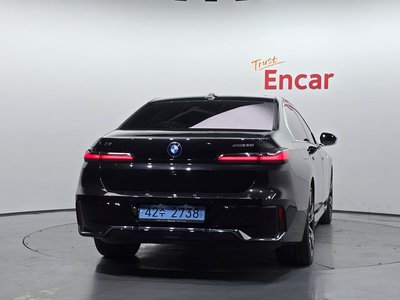 BMW I7 - 3