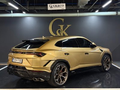 LAMBORGHINI URUS - 3