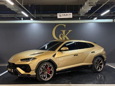 LAMBORGHINI URUS - 1
