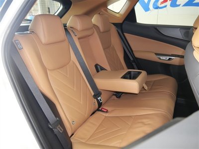 صورة 8 لـ 2023 Lexus NX