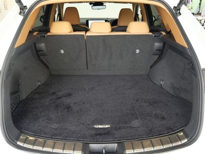 صورة 10 لـ 2023 Lexus NX