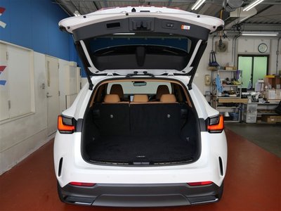 صورة 9 لـ 2023 Lexus NX