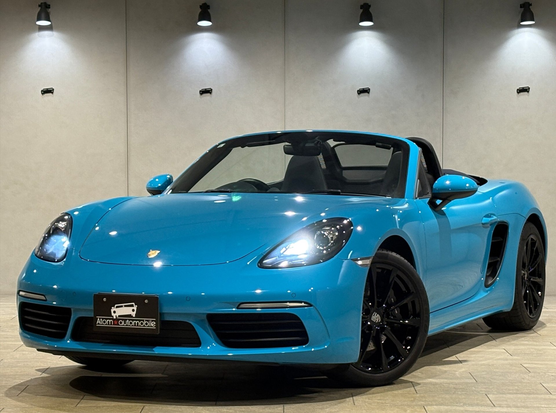 PORSCHE 718 BOXSTER - View 1
