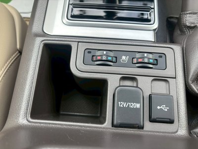 TOYOTA LAND CRUISER PRADO - 7