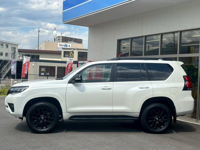 TOYOTA LAND CRUISER PRADO - 10