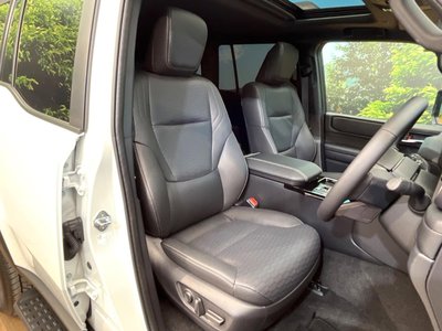 TOYOTA LAND CRUISER 250 - 8