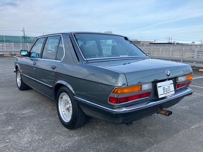 BMW BMW 5 SERIES - 8