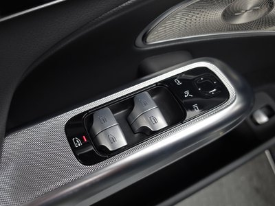 صورة مصغرة 30 لـ 2025 Mercedes-BENZ E-CLASS
