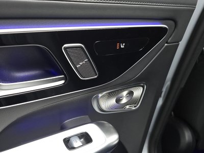 2025 Mercedes-BENZ GLC — миниатюра 24