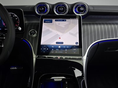 2025 Mercedes-BENZ GLC — миниатюра 18