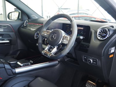 MERCEDES-BENZ GLA AMG - 9