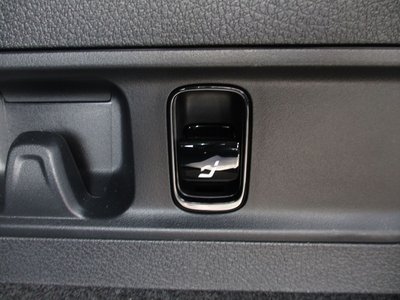 2025 Mercedes-BENZ GLC AMG photo 10