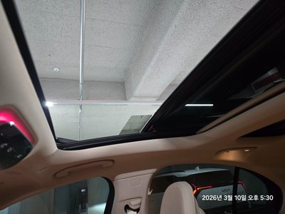 MERCEDES-BENZ E-CLASS - 9