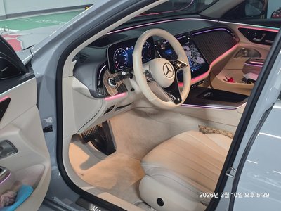 MERCEDES-BENZ E-CLASS - 4