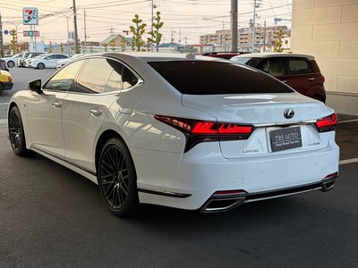 LEXUS LS - 6