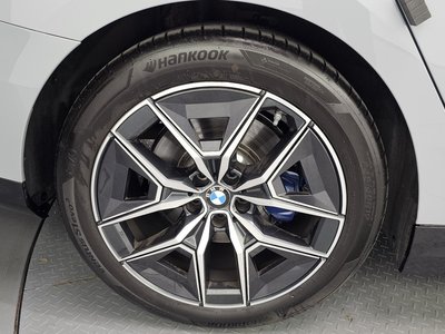 صورة 6 لـ 2025 BMW 5 SERIES