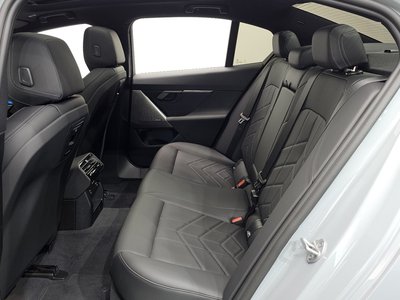 2025 BMW 5 SERIES — миниатюра 16