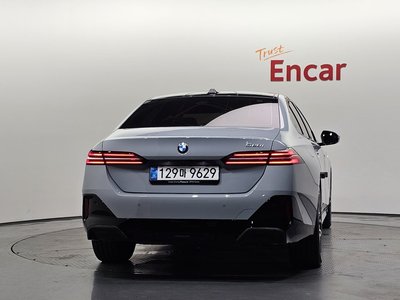 صورة 4 لـ 2025 BMW 5 SERIES
