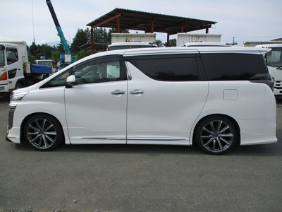 TOYOTA VELLFIRE - 6