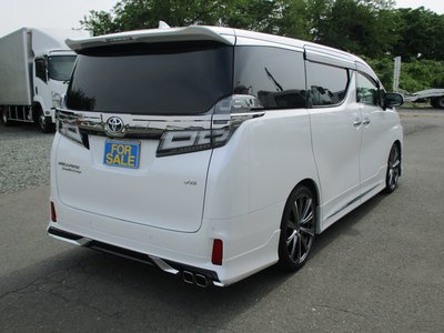 TOYOTA VELLFIRE - 7
