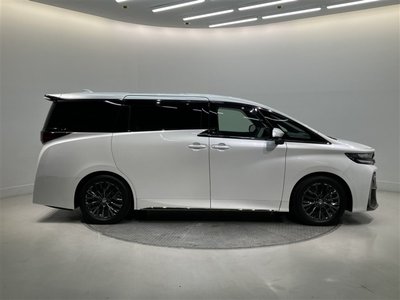 TOYOTA VELLFIRE - 3