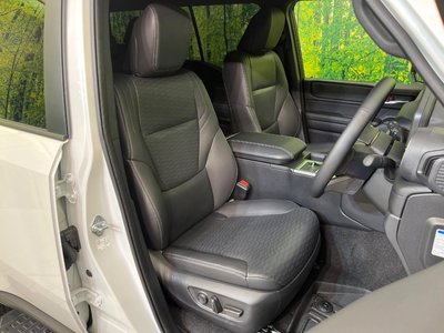 TOYOTA LAND CRUISER 250 - 8