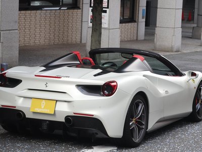 FERRARI 488 SPIDER - 9
