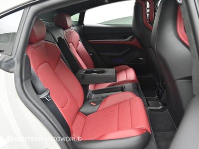 صورة مصغرة 12 لـ 2022 Porsche TAYCAN