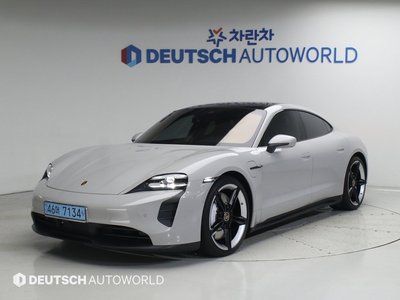 صورة 1 لـ 2022 Porsche TAYCAN
