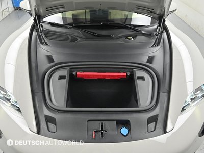 صورة 7 لـ 2022 Porsche TAYCAN