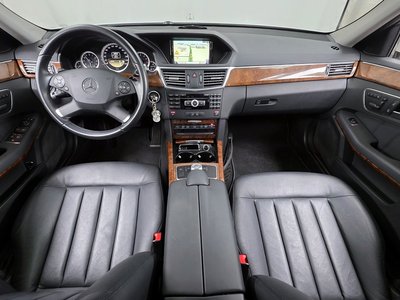 MERCEDES-BENZ E-CLASS - 4