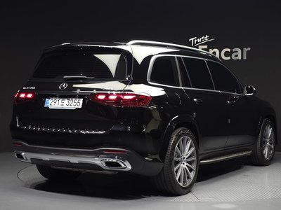 MERCEDES-BENZ GLS - 4