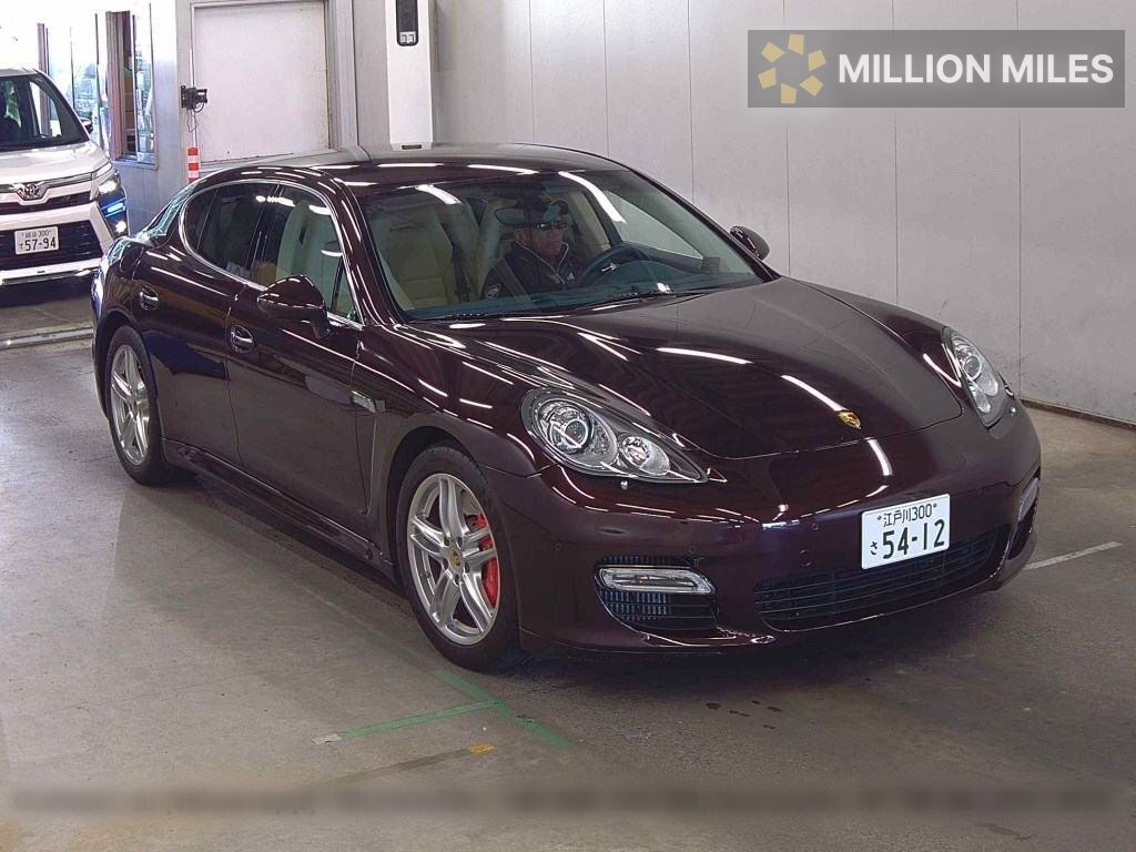 PORSCHE PANAMERA - View 1