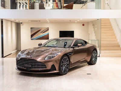 ASTON MARTIN DB12 - 1