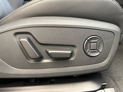 صورة مصغرة 30 لـ 2026 AUDI A5