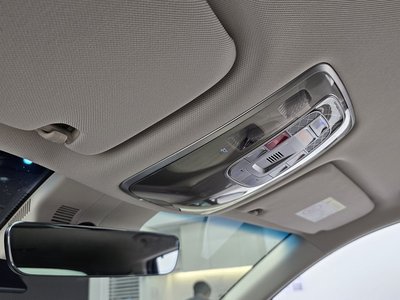 2023 Genesis GV80 — миниатюра 17