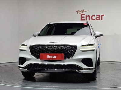 صورة 2 لـ 2024 Genesis GV70