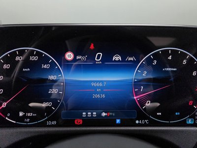 MERCEDES-BENZ E-CLASS - 8