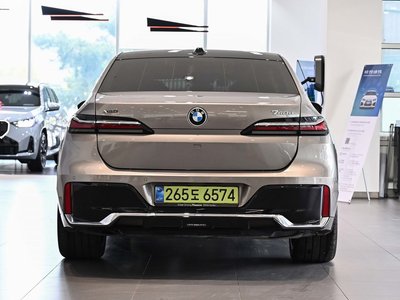 2025 BMW 7 SERIES — фото 2