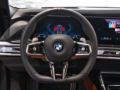 2025 BMW 7 SERIES — миниатюра 16