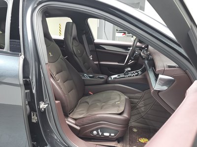 PORSCHE PANAMERA - 10