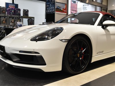 2022 Porsche 718 photo 8